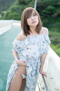 双胞胎姐妹齐上阵许多说许多